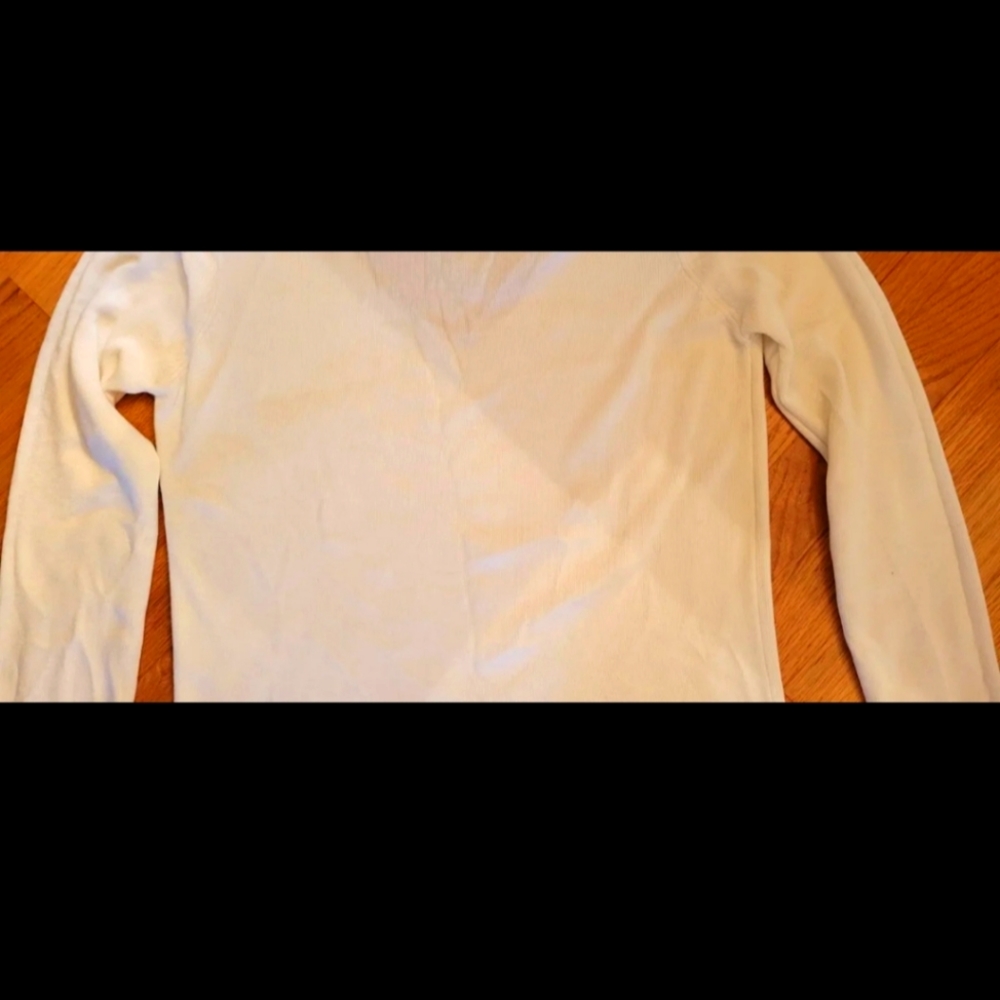 Express Ribbed VNeck Knit Top - Picture 8 of 12